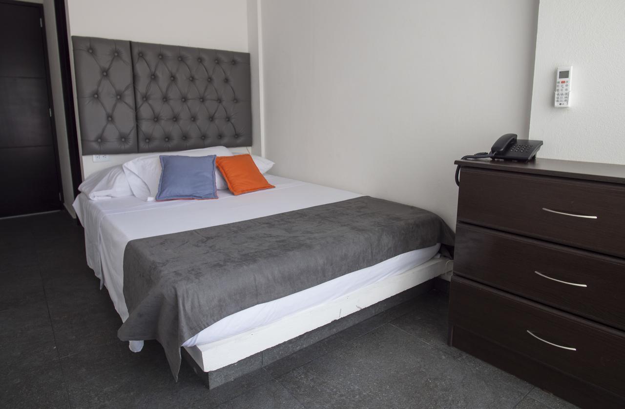 Hotel Grand H&R Villeta Eksteriør bilde
